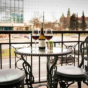 Luxe Living Castle View , Krakow Poland