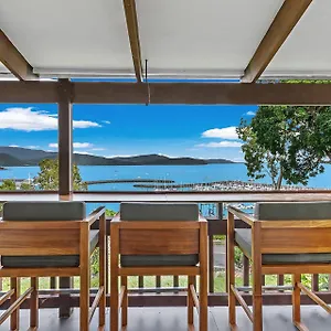 Sailor's Lookout , Airlie Beach Australia